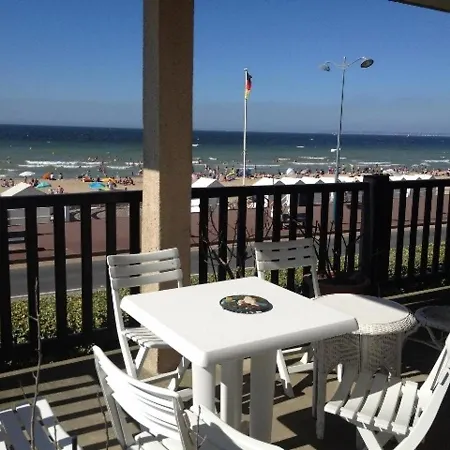 3 Pieces Face Avec Grande Terrasse, Parking Prive - - Fr-1-712-25 Apartman